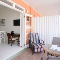 worthing court barbados  