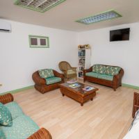 worthing court barbados  